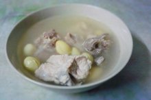 白果排骨汤功效与作用,白果排骨汤的做法