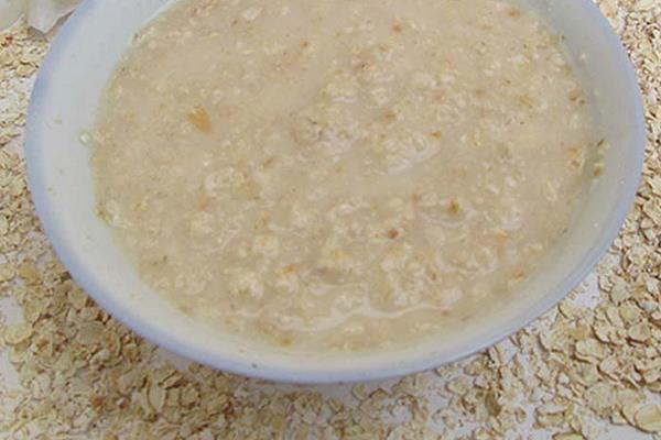 燕麦粥的功效与作用及禁忌 家常燕麦粥的做法